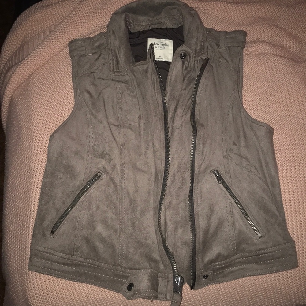A&F Suede Fashion Vest 🖤